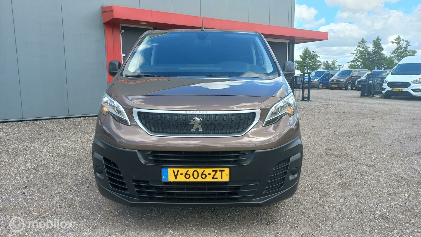 Peugeot-Expert-1