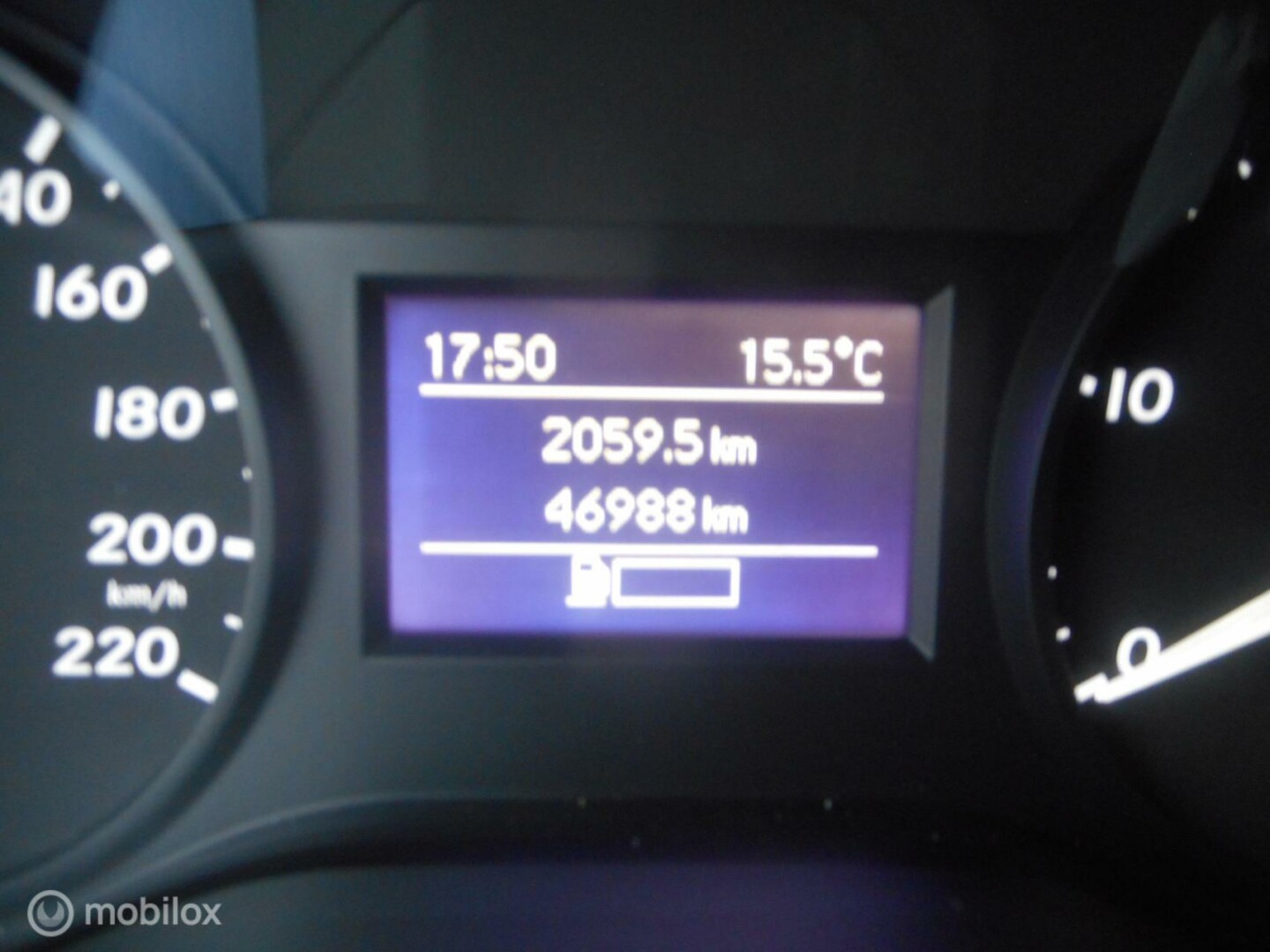 Mercedes-Benz-Vito-10