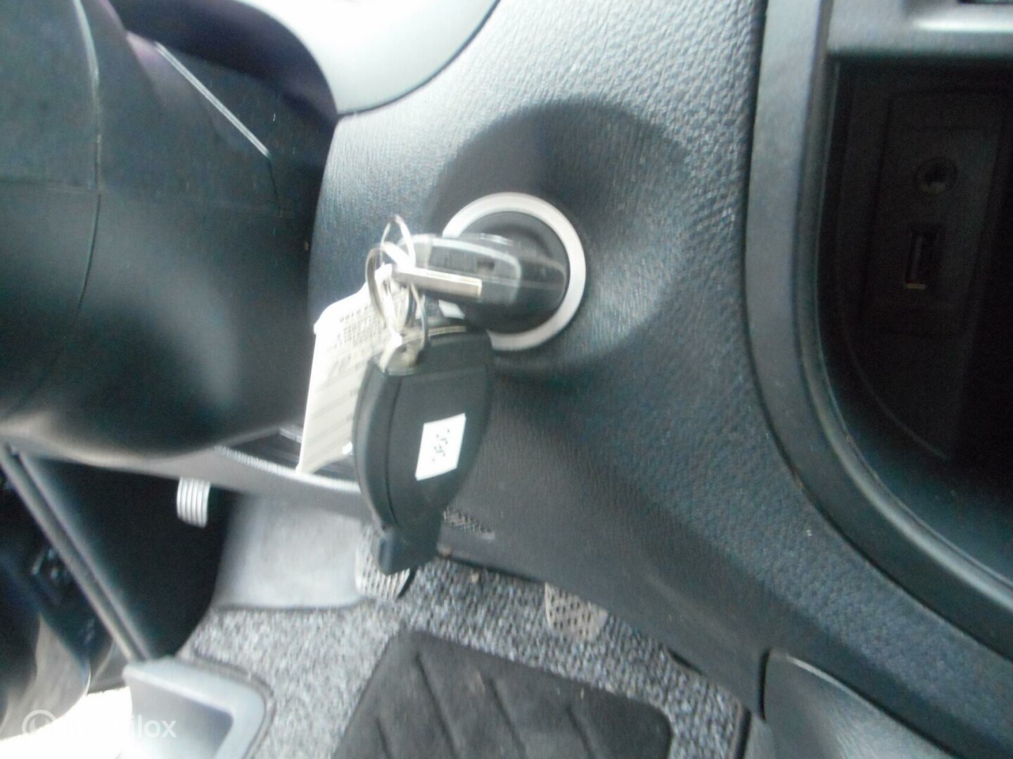 Mercedes-Benz-Vito-15