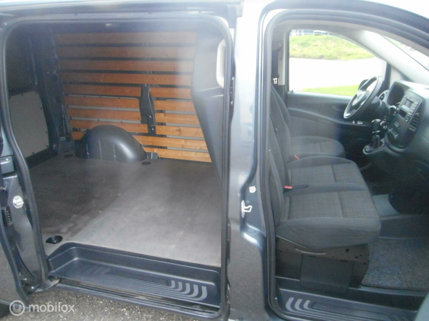 Mercedes-Benz-Vito-6