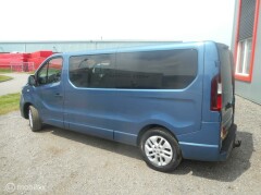 Renault-Trafic-2