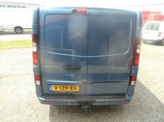 Renault-Trafic-3