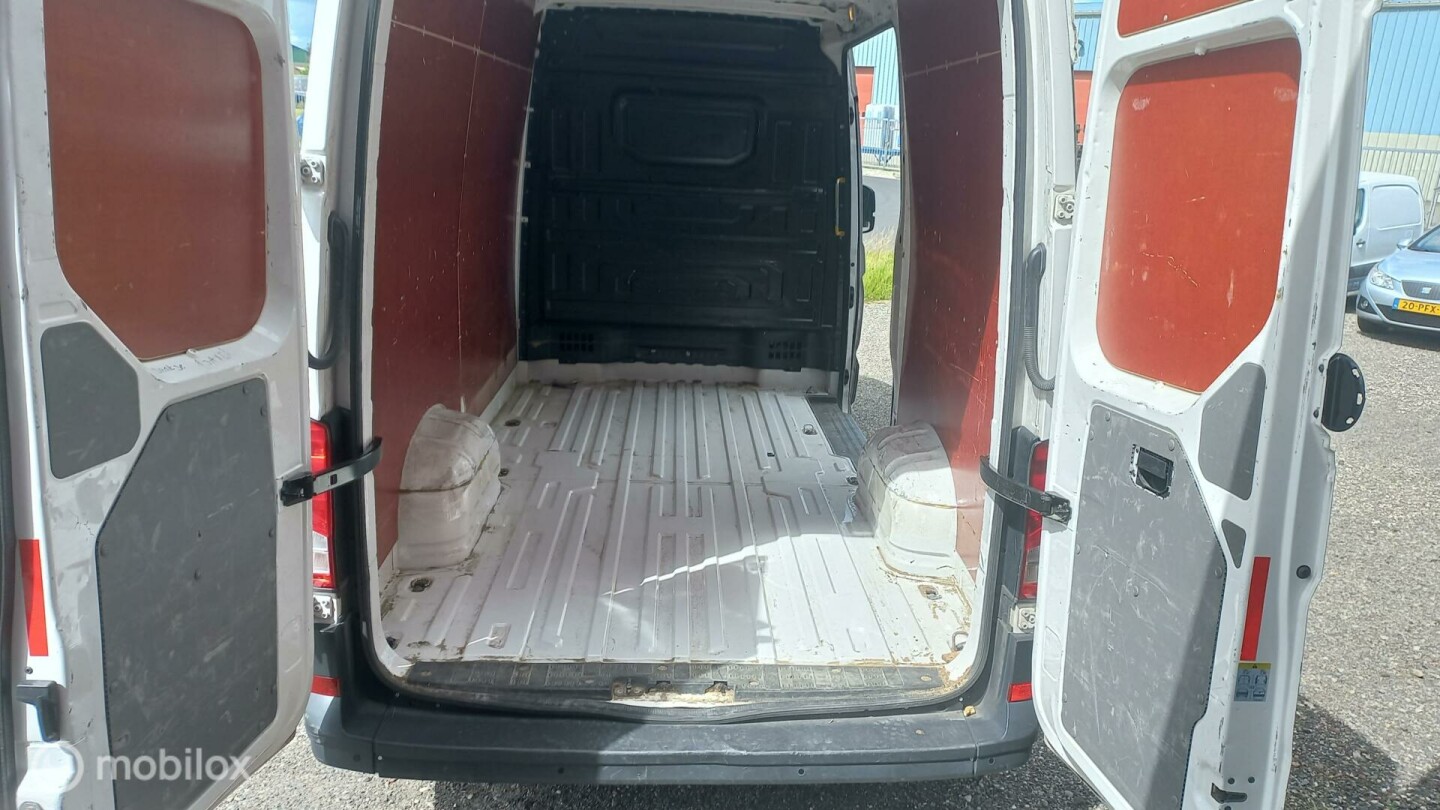 Volkswagen-Crafter-10