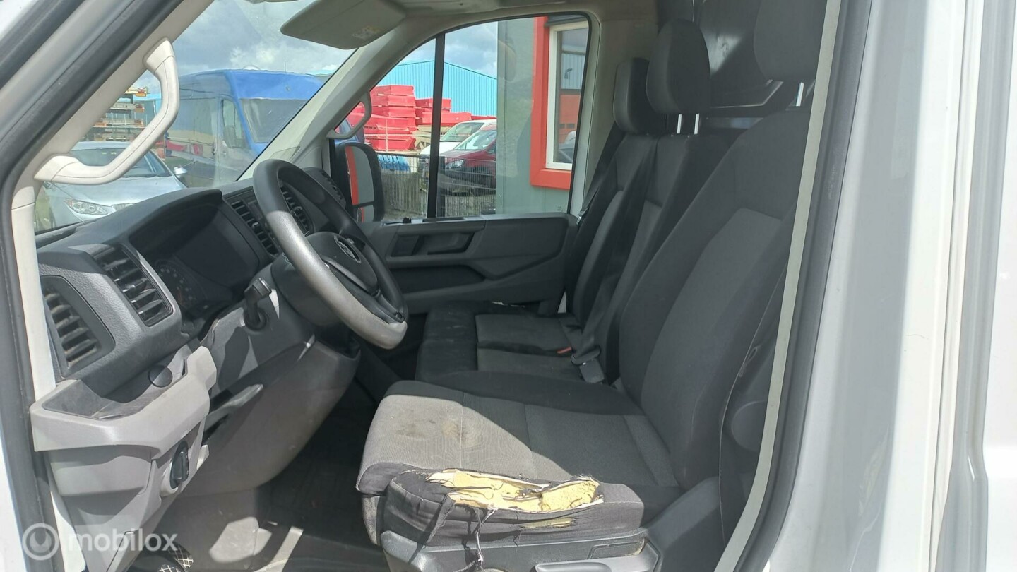 Volkswagen-Crafter-12