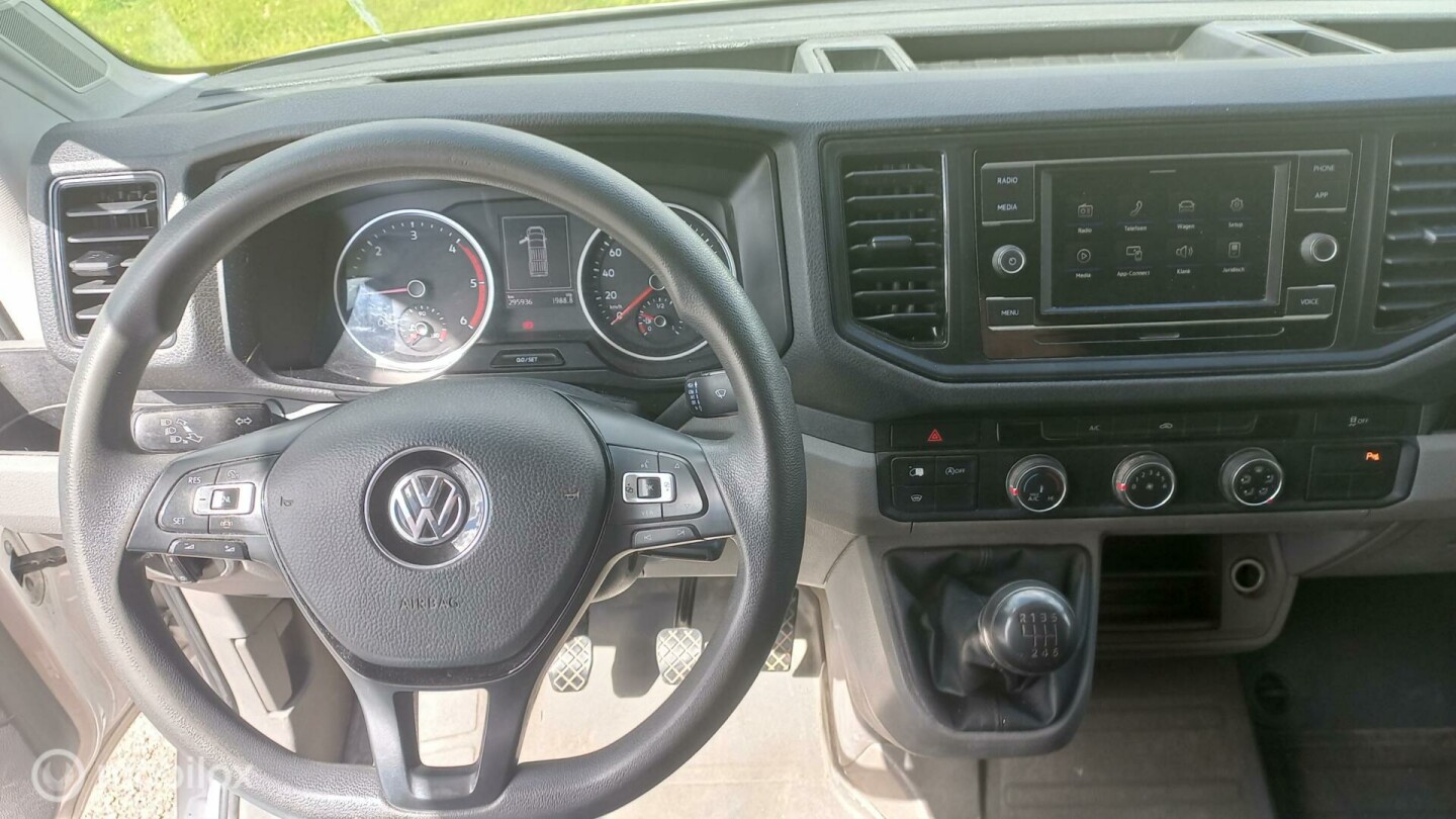 Volkswagen-Crafter-17