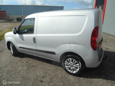 Fiat-Dobló Cargo-3