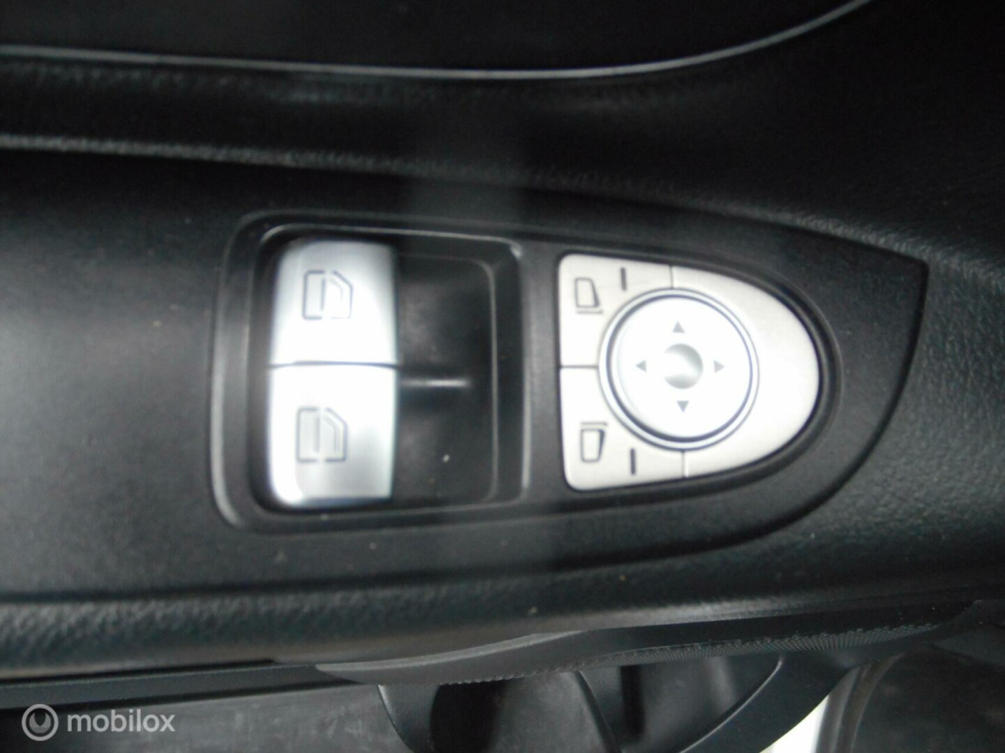 Mercedes-Benz-Vito-10