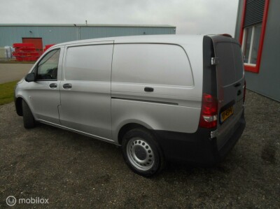 Mercedes-Benz-Vito-2