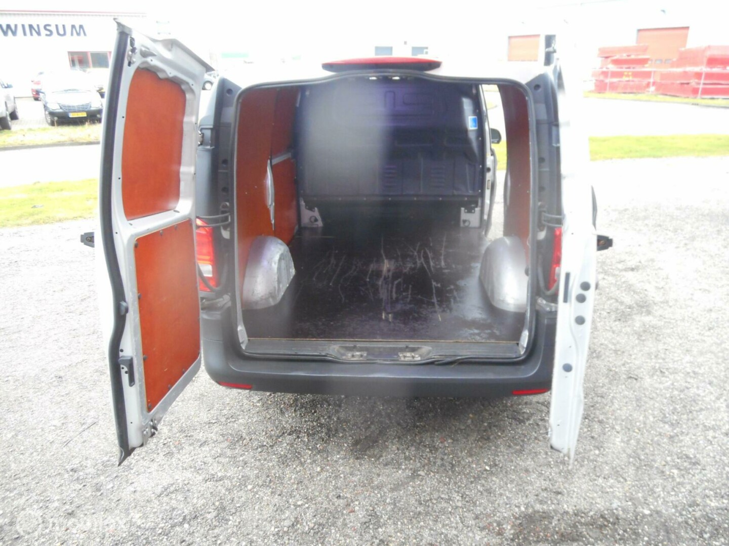 Mercedes-Benz-Vito-7