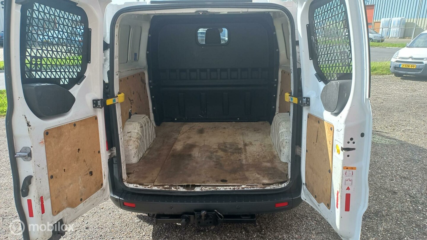 Ford-Transit Custom-10