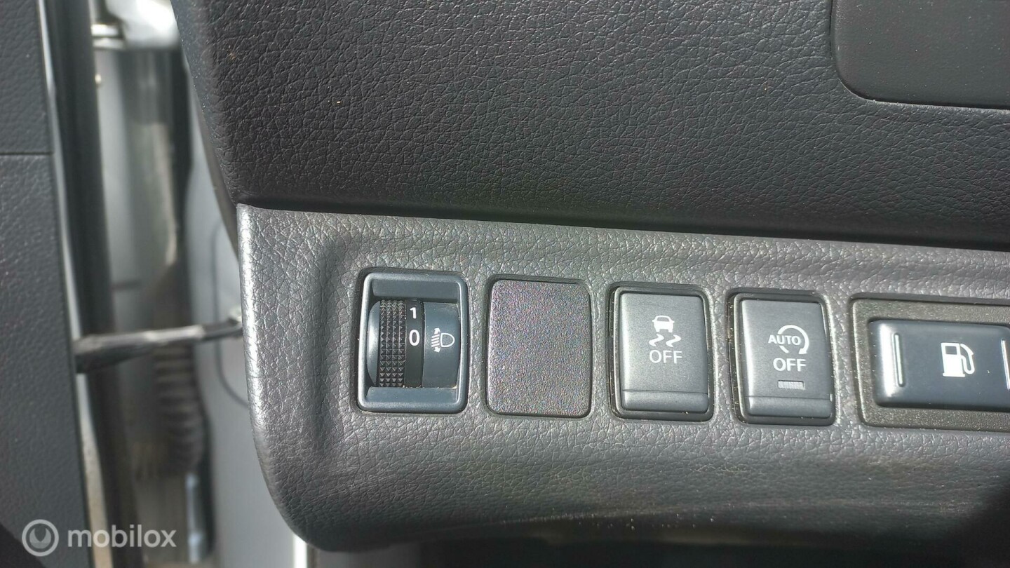 Nissan-Navara-10
