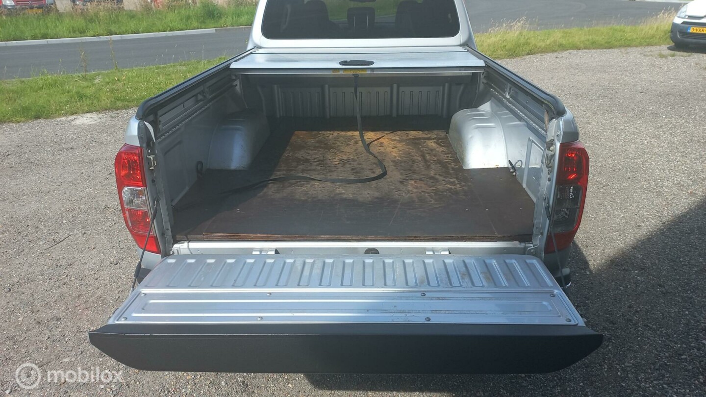 Nissan-Navara-9