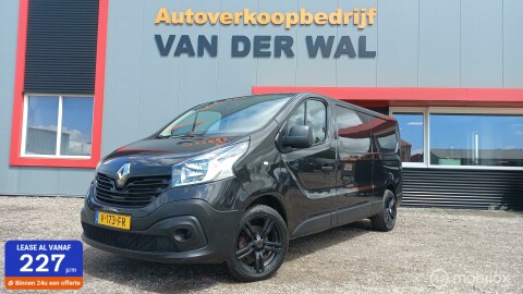 Renault-Trafic-0