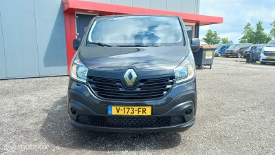 Renault-Trafic-1