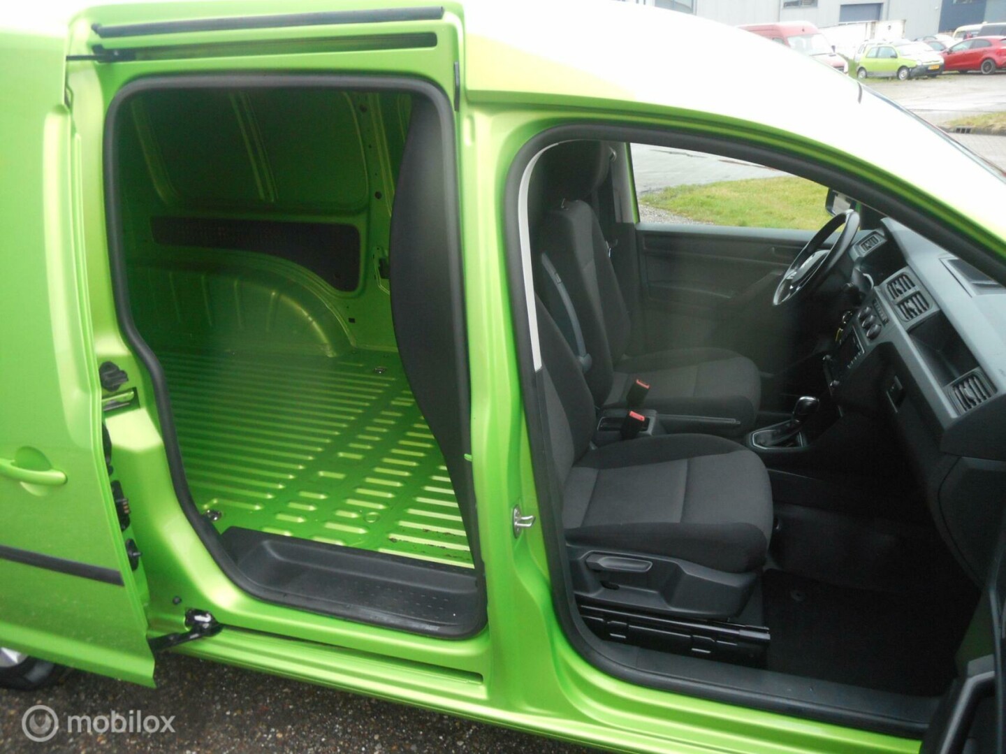 Volkswagen-Caddy Bestel-8