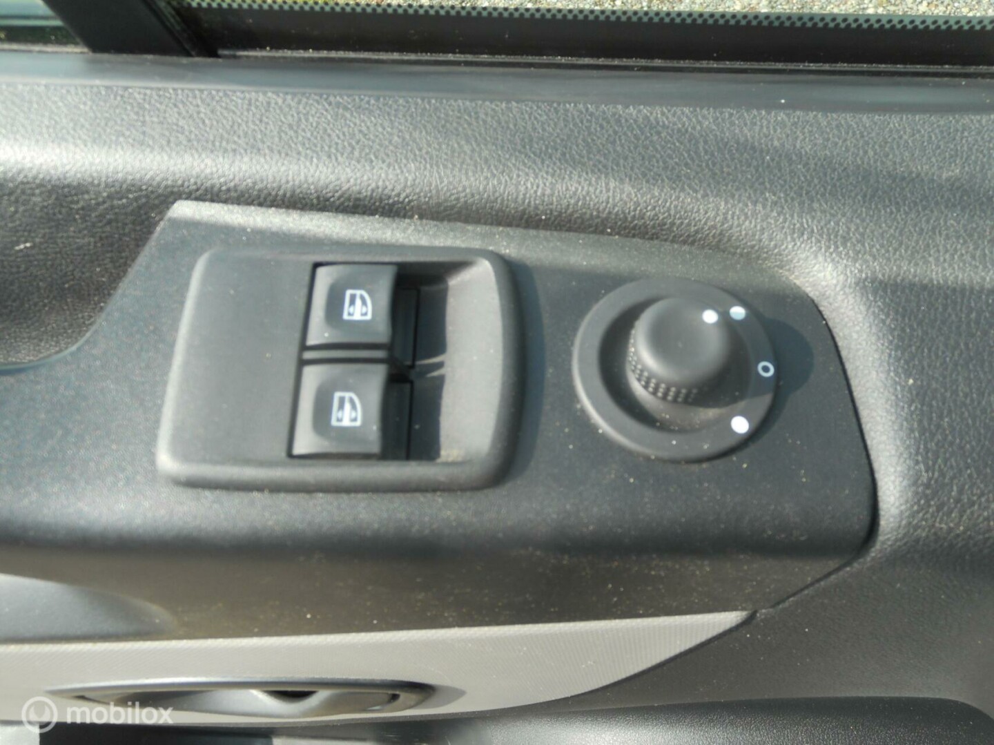 Renault-Trafic-11