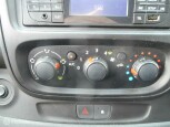 Renault-Trafic-13