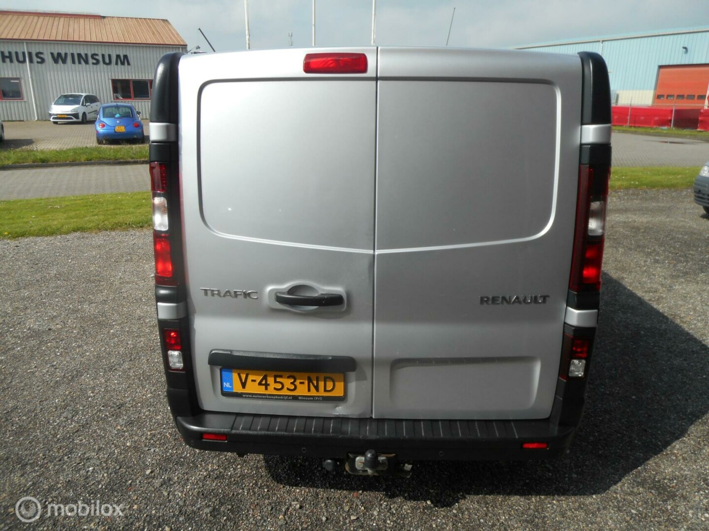 Renault-Trafic-3