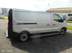 Renault-Trafic-5