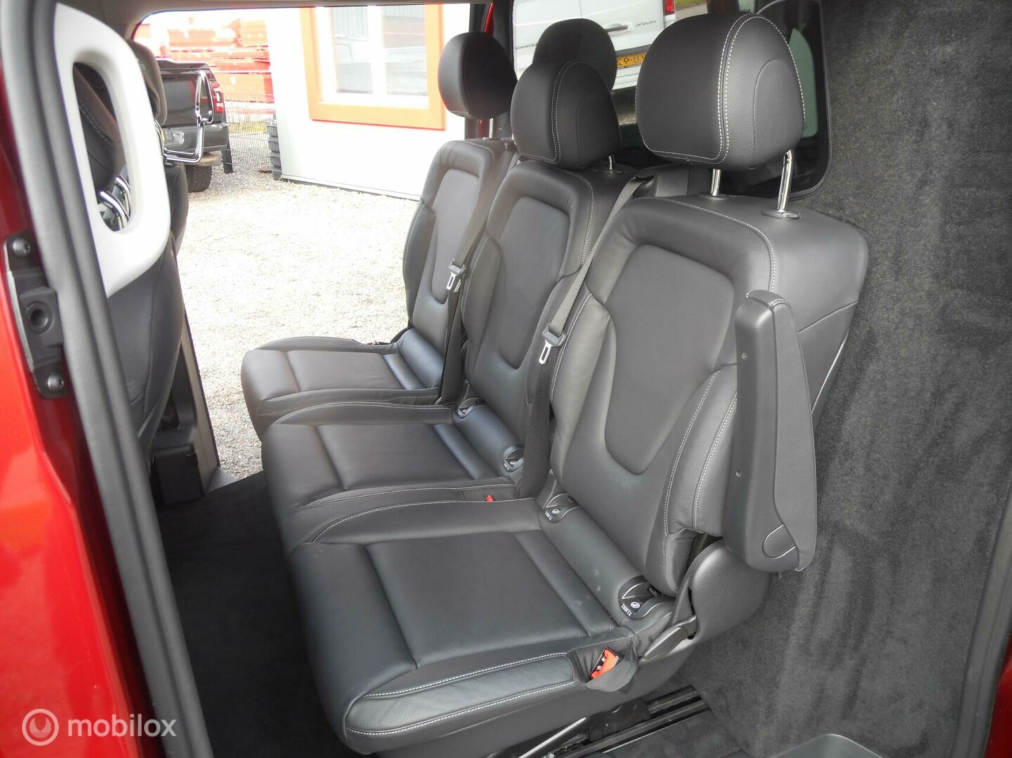 Mercedes-Benz-V-Klasse-12