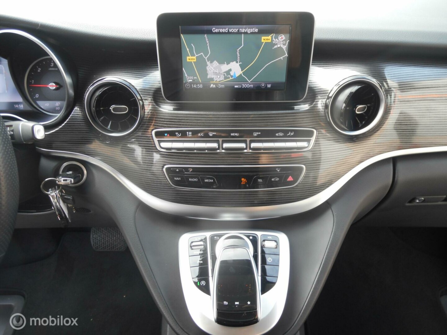 Mercedes-Benz-V-Klasse-15