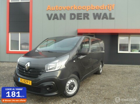 Renault-Trafic-0