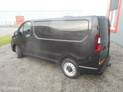 Renault-Trafic-2