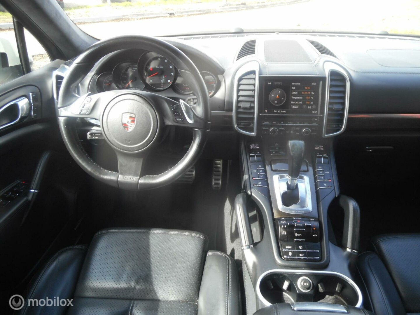 Porsche-Cayenne-12