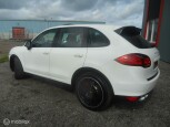 Porsche-Cayenne-4
