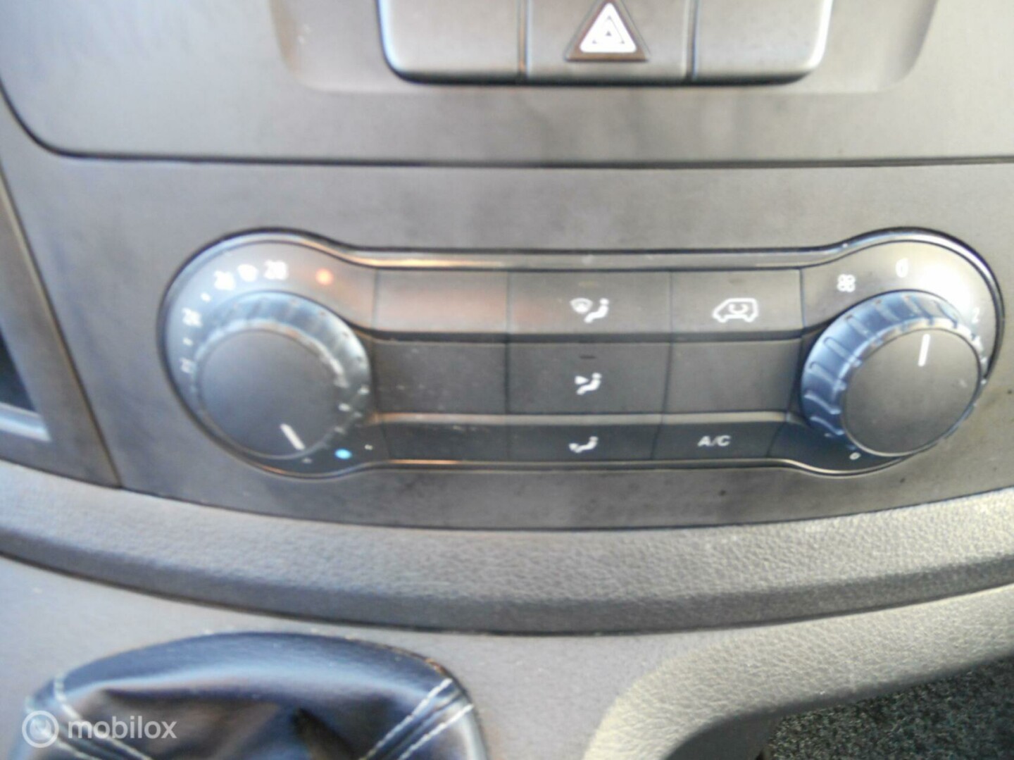 Mercedes-Benz-Vito-11
