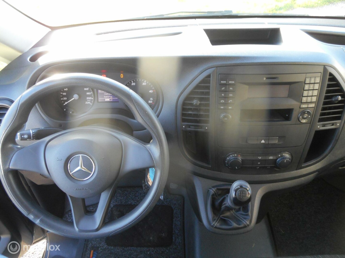 Mercedes-Benz-Vito-13