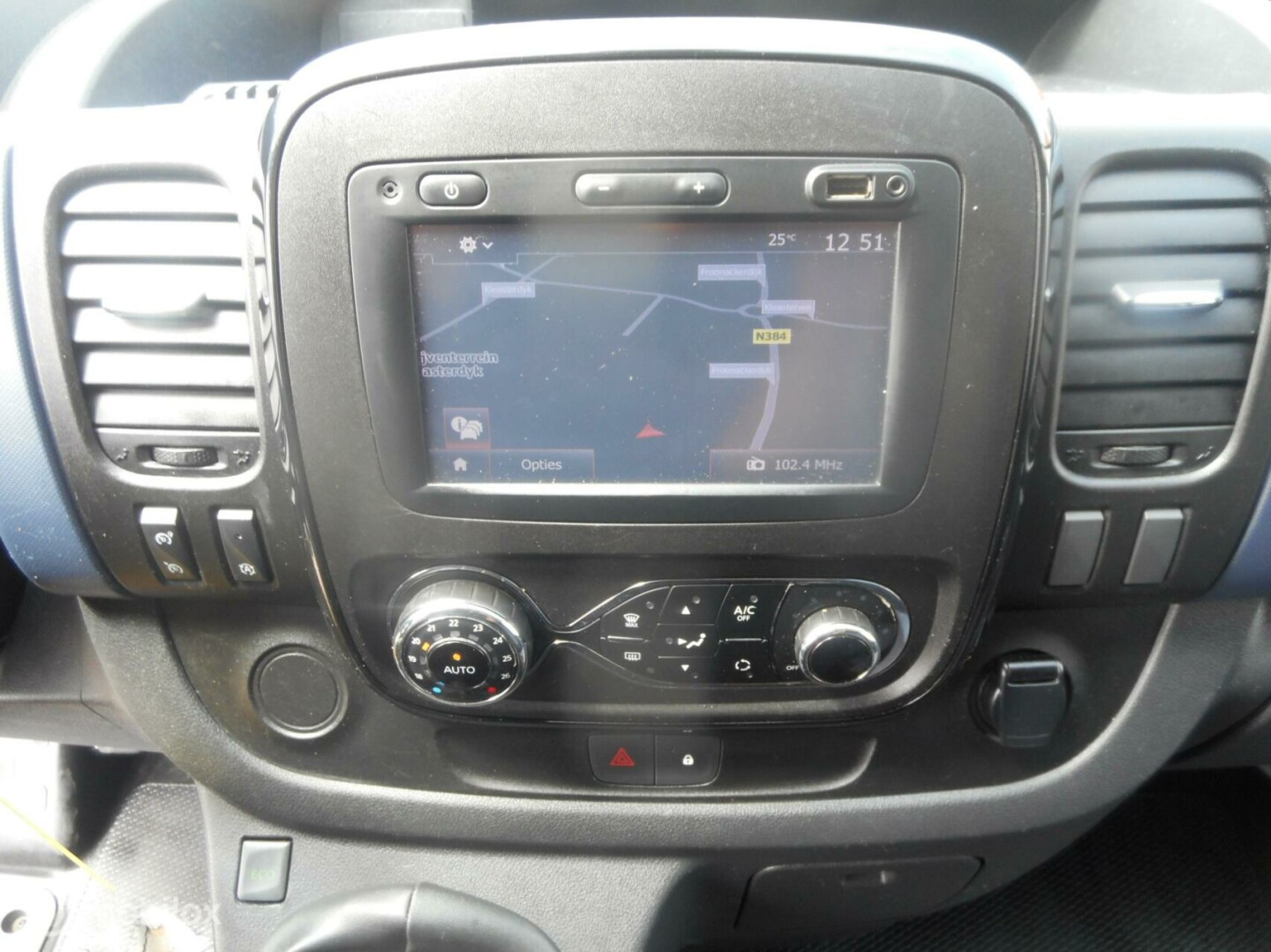 Opel-Vivaro bestel-12