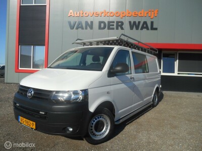 Volkswagen-Transporter-0
