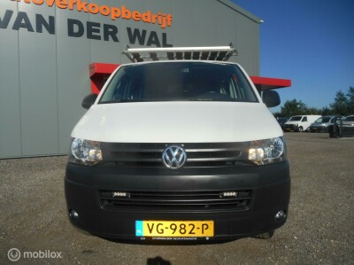 Volkswagen-Transporter-1
