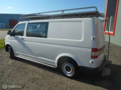 Volkswagen-Transporter-2