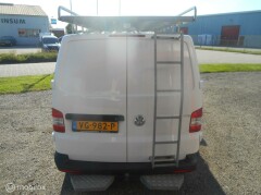 Volkswagen-Transporter-3