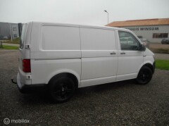 Volkswagen-Transporter-3