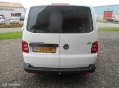 Volkswagen-Transporter-4