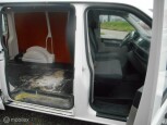 Volkswagen-Transporter-7