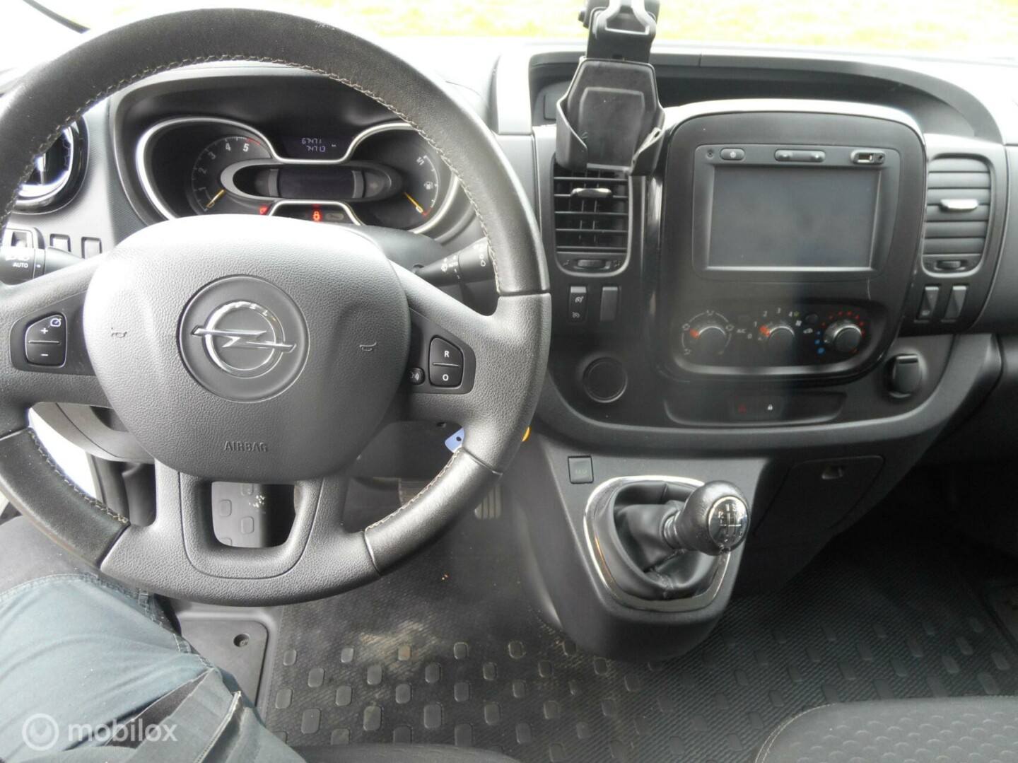 Opel-Vivaro bestel-8