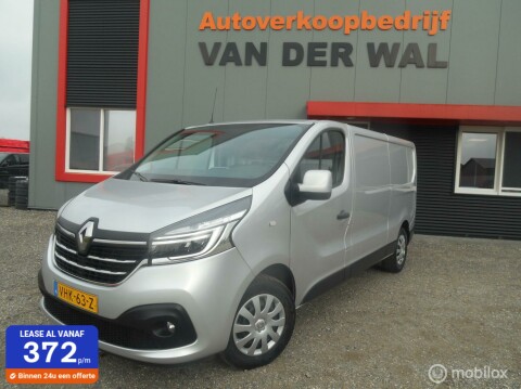Renault-Trafic-0