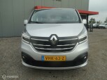 Renault-Trafic-1