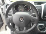Renault-Trafic-15