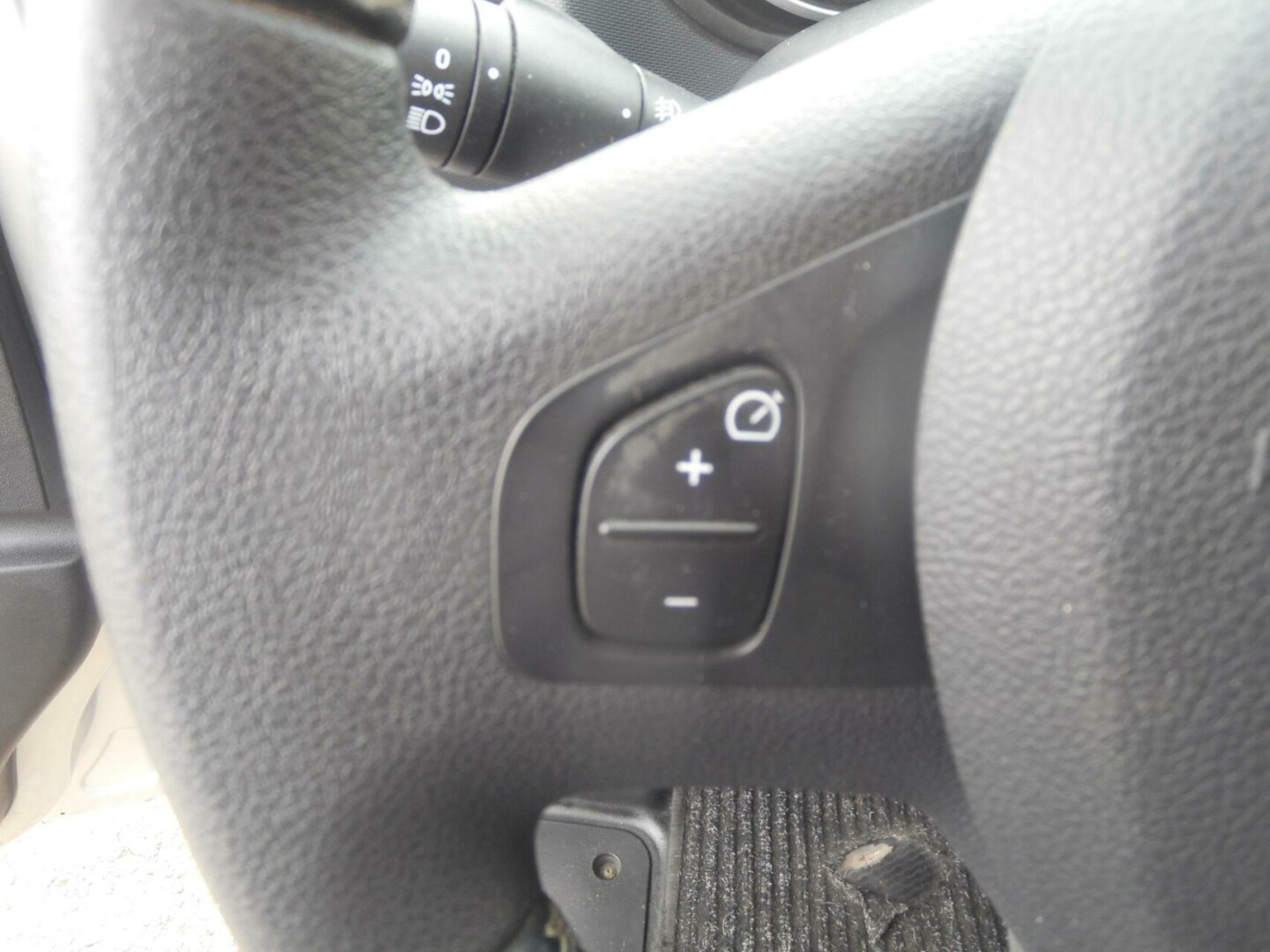 Renault-Trafic-16