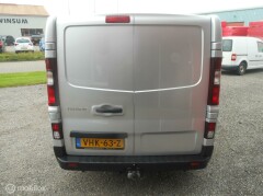 Renault-Trafic-4
