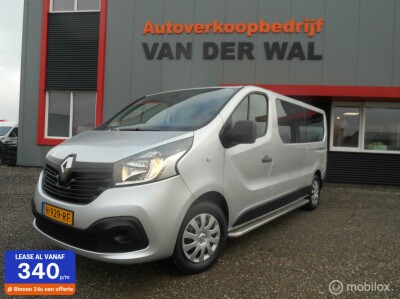 Renault-Trafic-0