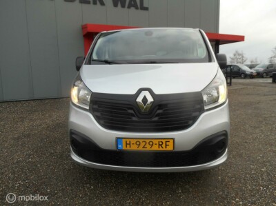 Renault-Trafic-1