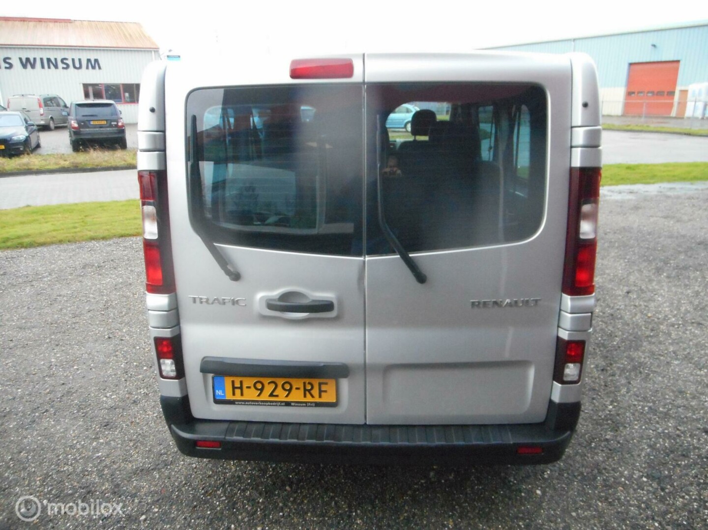 Renault-Trafic-3