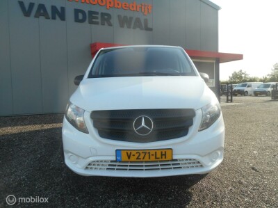 Mercedes-Benz-Vito-1
