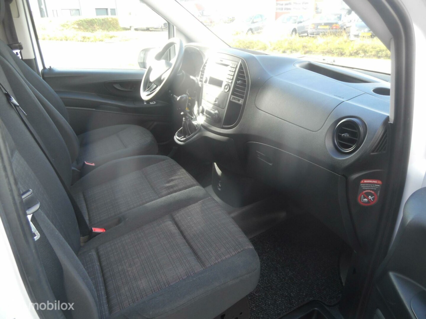 Mercedes-Benz-Vito-15